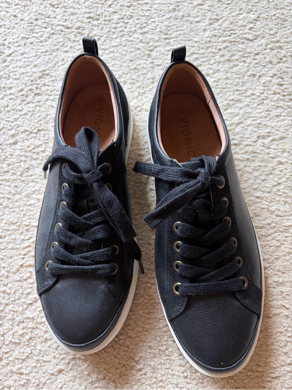 Gently used: Vionic Black Leather Low-Top Sneaker with White Sole